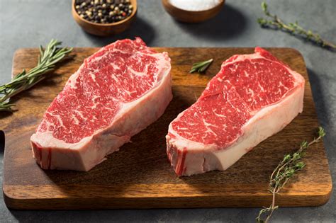 how much protein in a ny strip steak? does it really matter?